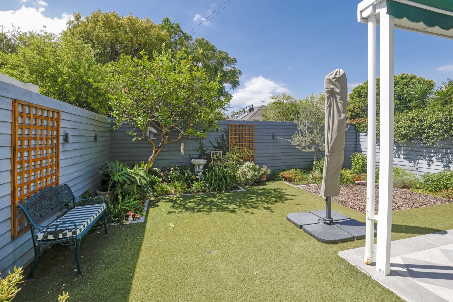 2 Bedroom Property for Sale in Claremont Western Cape